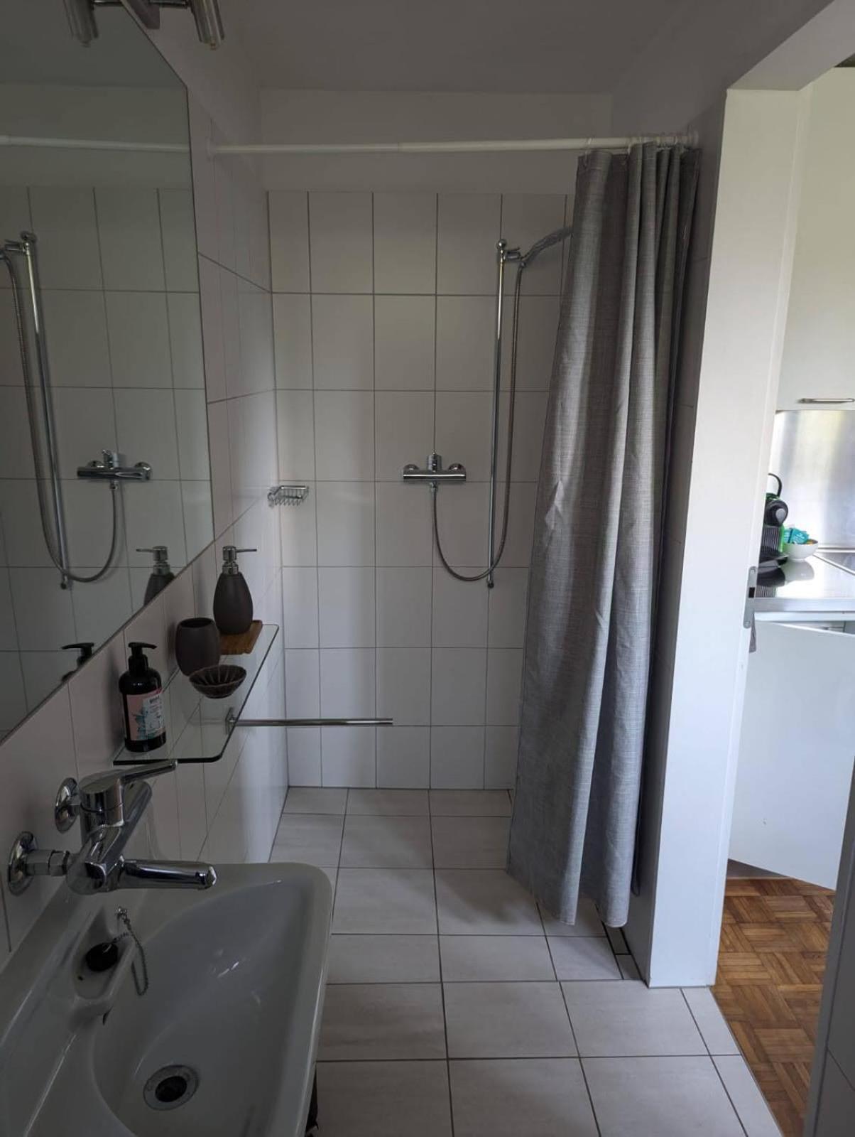 2.5 Zimmerwohnung, Pinut Trin エクステリア 写真